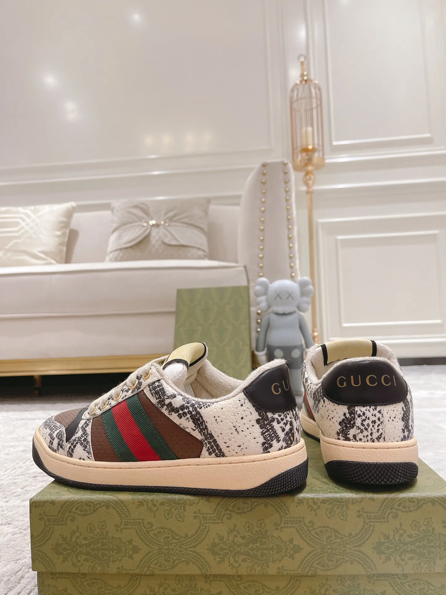👟👟Ex-factory price 480👟👟 Couple style👫Gucci Gucci ❗️❗️New order shipped Original development Private mold making Correct last shape Hand-polished and distressed effect Correct details Complete accessories Imported leather/original towel lining crafted with craftsmanship Same size for men and women: 35-44